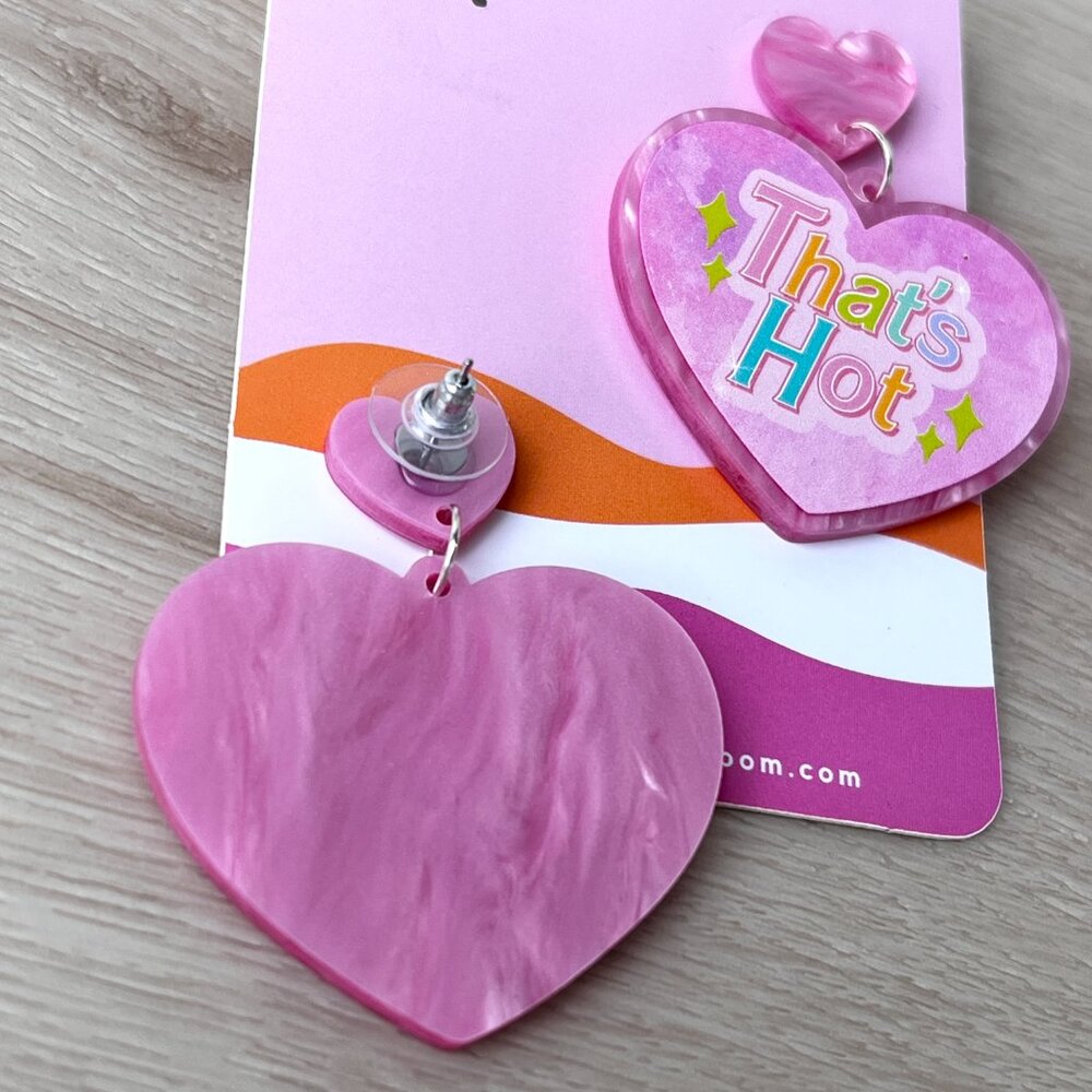 NWT FemmeDeBloom Y2K Paris-Inspired "That's Hot" Pink Heart Drop Earrings - Picture 7 of 9